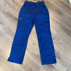 Cherokee maternity scrubs